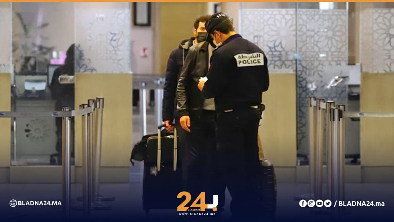 بسبب التزوير.. توقيف مواطنين جزائريين بمطار أكادير