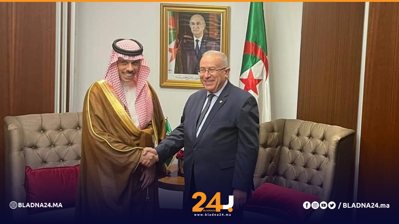 زيارة وزير الخارجية السعودي للجزائر.. والأخيرة تنفي وساطة بلاده مع المغرب