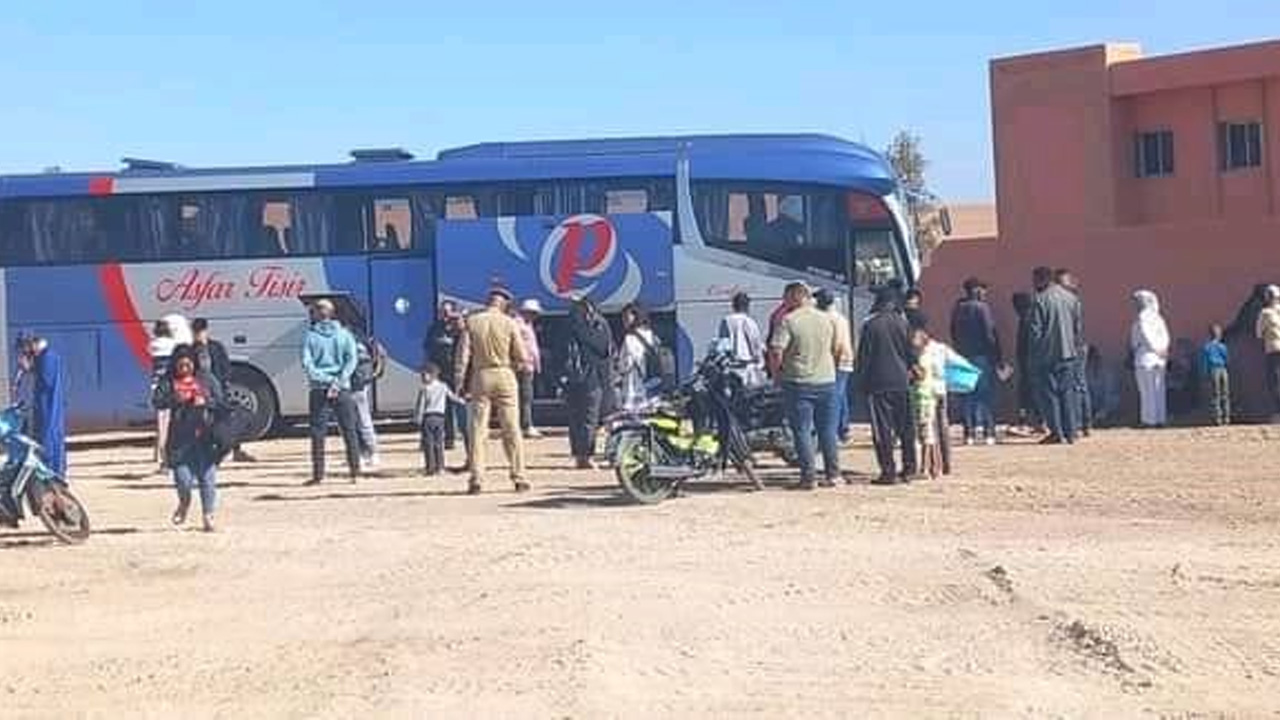 A bus transporting passengers collided with the wall of an educational institution on the outskirts of Marrakesh 1