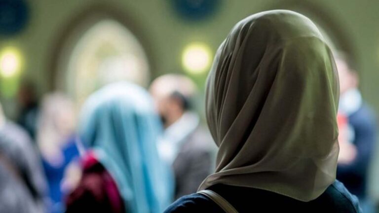 Court rules in favor of student banned from entering school because of hijab in Marrakech